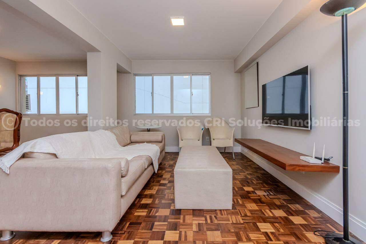 Foto do imóvel Apartamento à venda com 3 quartos sendo 1 suíte e 2 vagas de garagem no Edifício Antares na Barra Norte de Balneário Camboriú