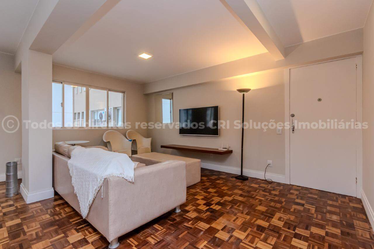 Foto do imóvel Apartamento à venda com 3 quartos sendo 1 suíte e 2 vagas de garagem no Edifício Antares na Barra Norte de Balneário Camboriú
