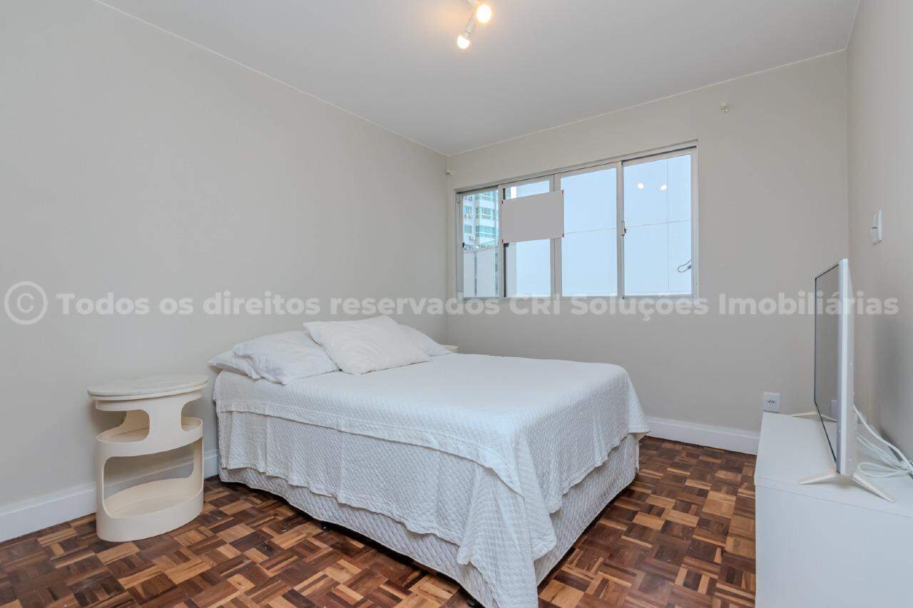 Foto do imóvel Apartamento à venda com 3 quartos sendo 1 suíte e 2 vagas de garagem no Edifício Antares na Barra Norte de Balneário Camboriú
