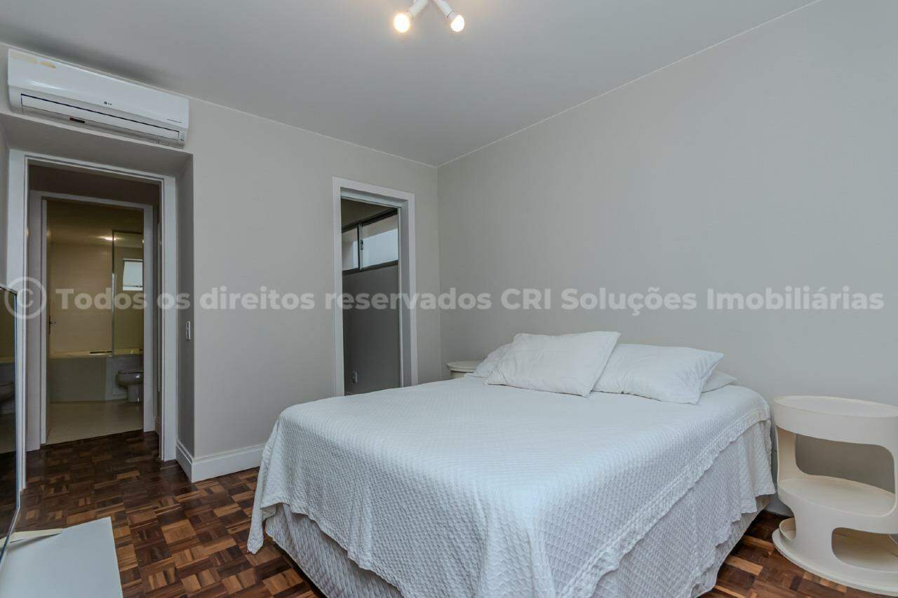 Foto do imóvel Apartamento à venda com 3 quartos sendo 1 suíte e 2 vagas de garagem no Edifício Antares na Barra Norte de Balneário Camboriú