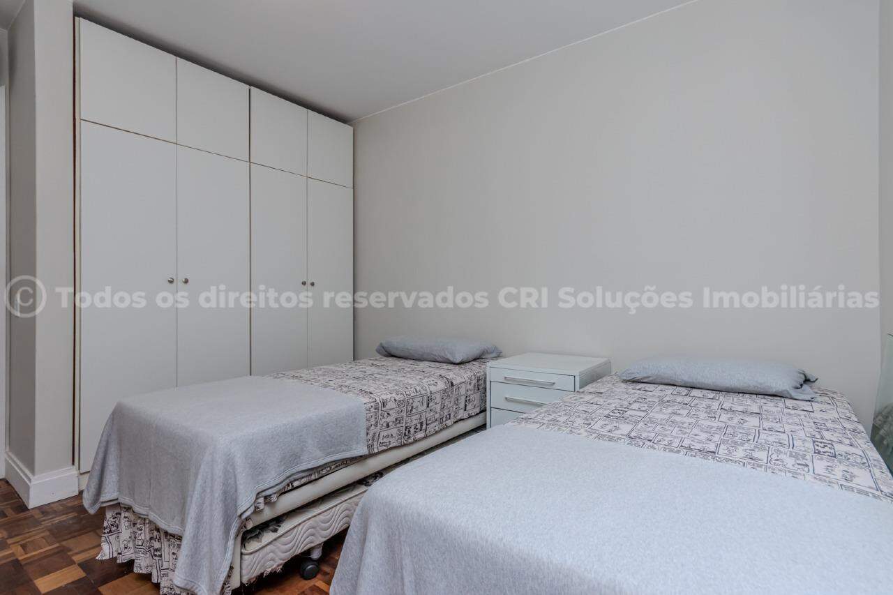 Foto do imóvel Apartamento à venda com 3 quartos sendo 1 suíte e 2 vagas de garagem no Edifício Antares na Barra Norte de Balneário Camboriú