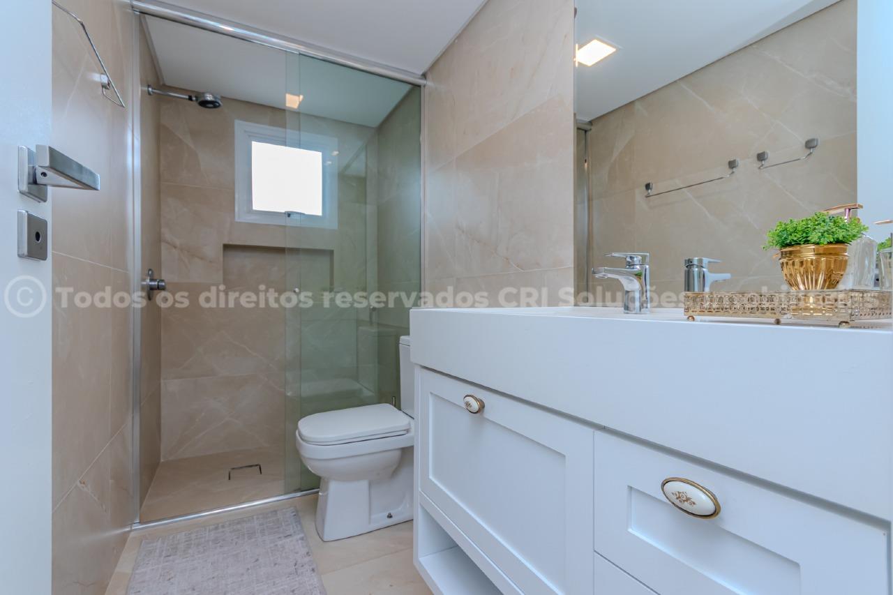 Foto do imóvel Apartamento à venda com 3 suítes amplas e 3 vagas de garagem no Edifício Arthur Fischer no centro de Balneário Camboriú