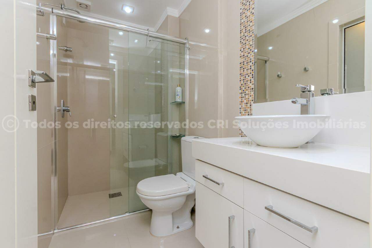 Foto do imóvel Amplo apartamento à venda com 4 suítes e 2 vagas de garagem no Edifício Lumiere no centro de Balneário Camboriú