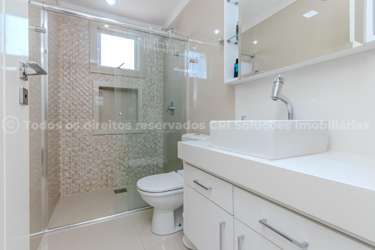 Foto do imóvel Amplo apartamento à venda com 4 suítes e 2 vagas de garagem no Edifício Lumiere no centro de Balneário Camboriú