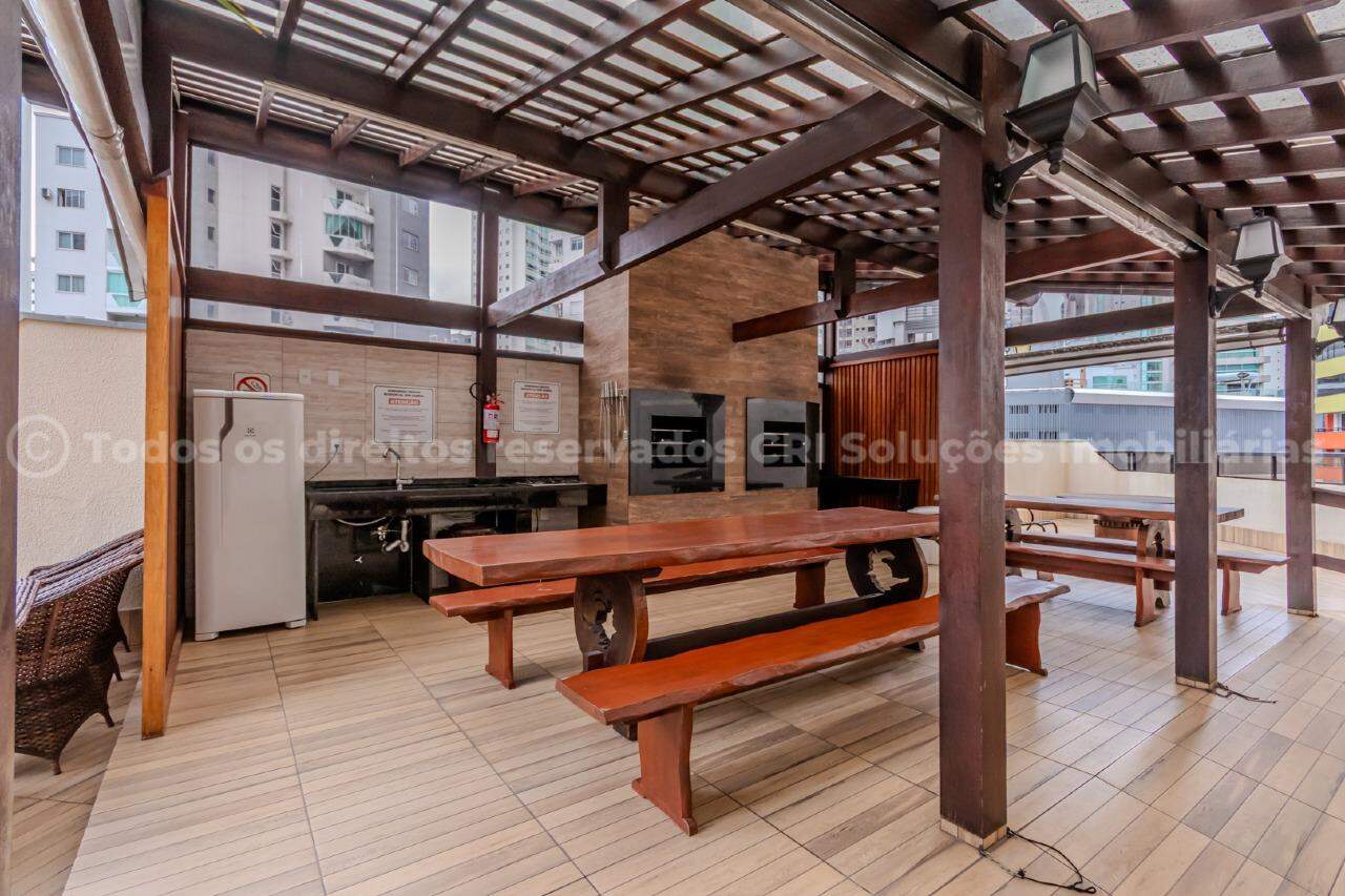 Foto do imóvel Apartamento à venda com 2 dormitórios no Edifício Dom Gabriel no Centro de Balneário Camboriú