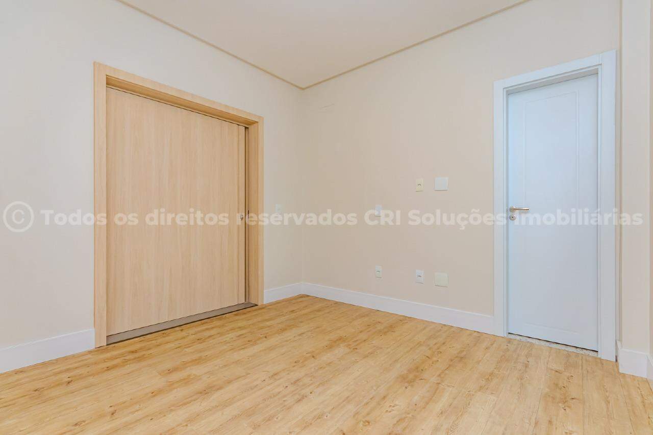 Foto do imóvel Apartamento alto-padrão à venda com 3 suítes e 2 vagas de garagem no Camboriú Tower Residence no Fazenda em Itajaí.