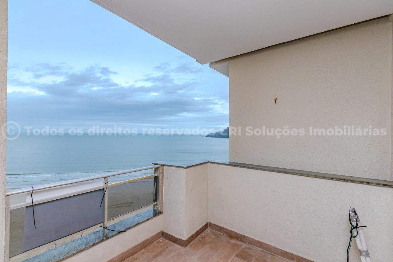 Foto do imóvel Apartamento frente mar à venda com 4 dormitórios no Edifício Saint Tropez em Balneário Camboriú