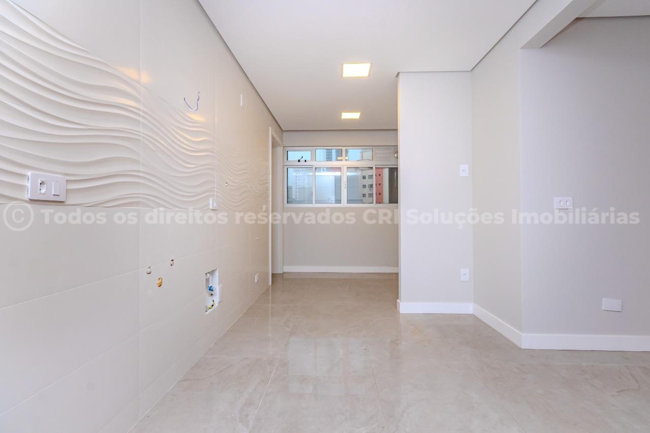 Foto do imóvel Apartamento frente mar à venda com 4 dormitórios no Edifício Saint Tropez em Balneário Camboriú