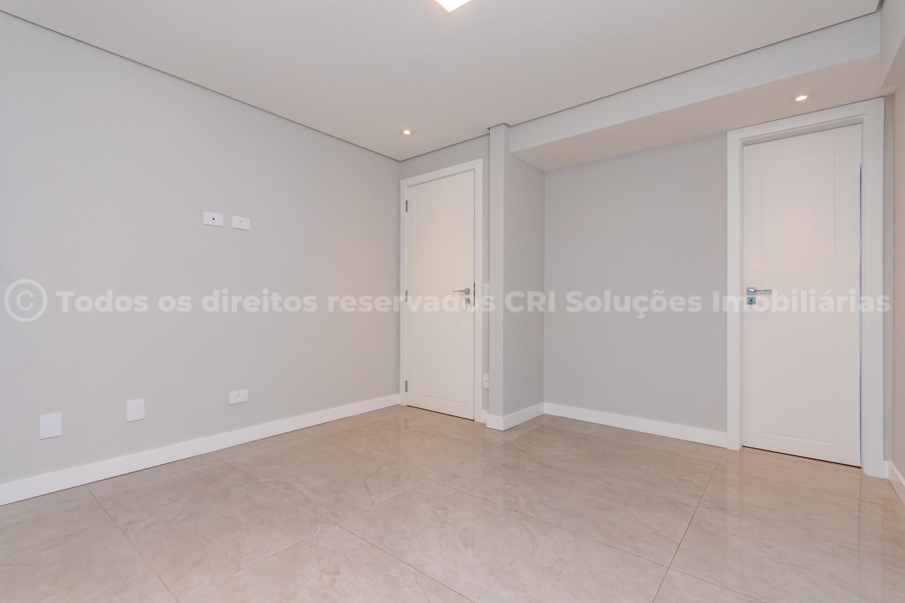 Foto do imóvel Apartamento frente mar à venda com 4 dormitórios no Edifício Saint Tropez em Balneário Camboriú