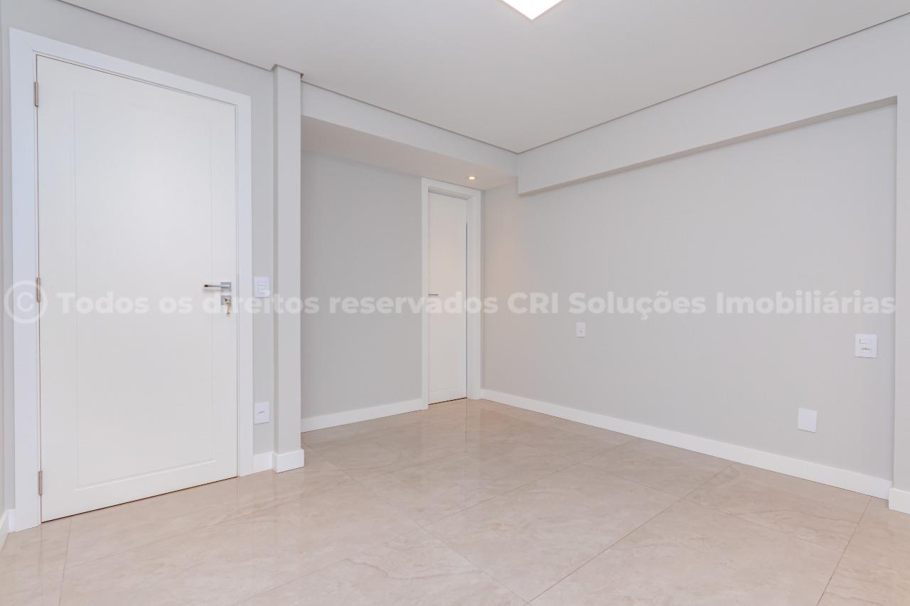 Foto do imóvel Apartamento frente mar à venda com 4 dormitórios no Edifício Saint Tropez em Balneário Camboriú