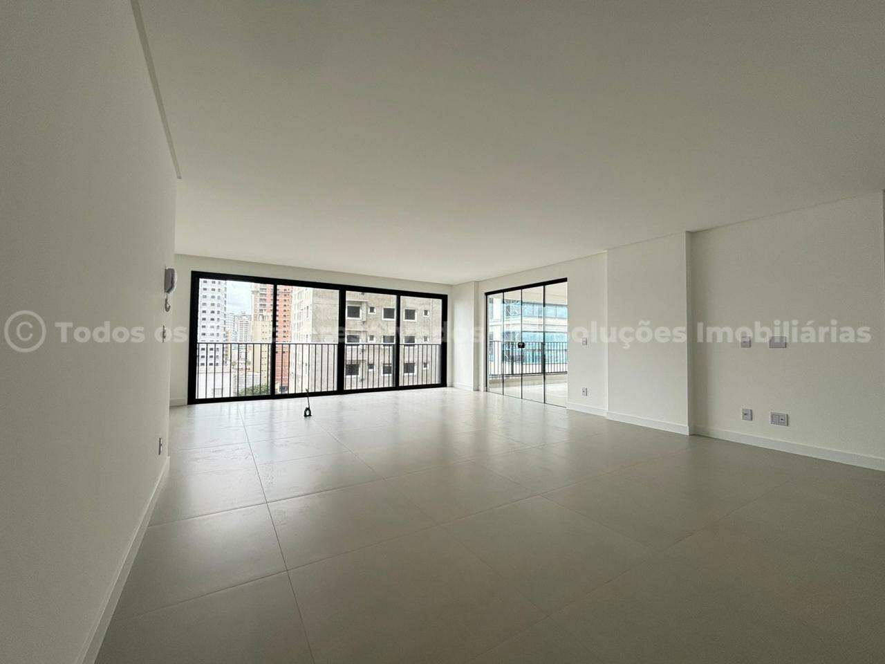 Apartamento com 3 Suítes no Porto Salvatore Residence em Porto Belo