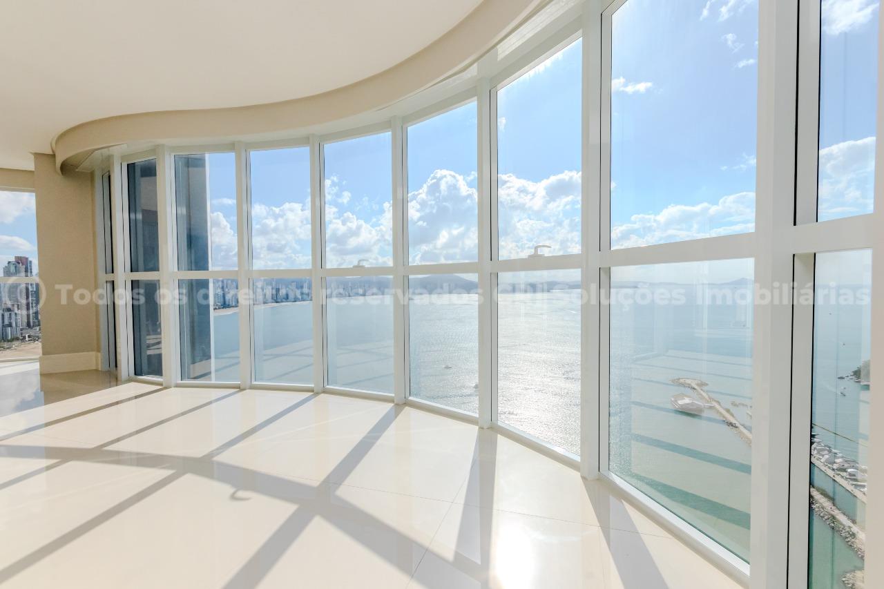 Foto do imóvel Apartamento alto-padrão à venda com 4 suítes e 4 vagas de garagem no Ibiza Towers na Barra Sul de Balneário Camboriú.