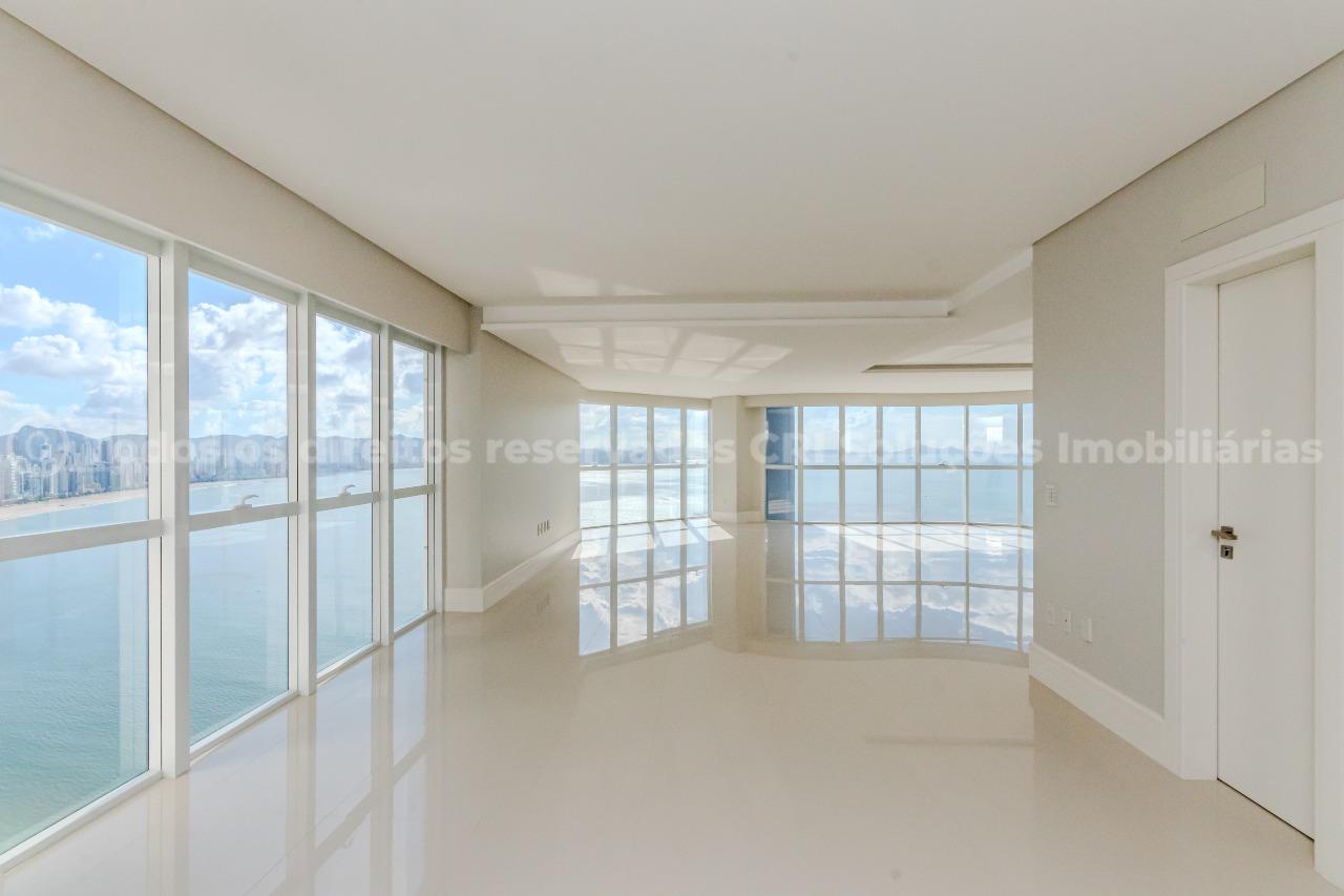 Foto do imóvel Apartamento alto-padrão à venda com 4 suítes e 4 vagas de garagem no Ibiza Towers na Barra Sul de Balneário Camboriú.