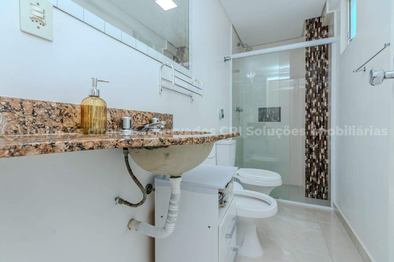 Foto do imóvel Apartamento à venda com 3 dormitórios sendo 1 suíte e 1 vga de garagem no Edifício Paris de Balneário Camboriú