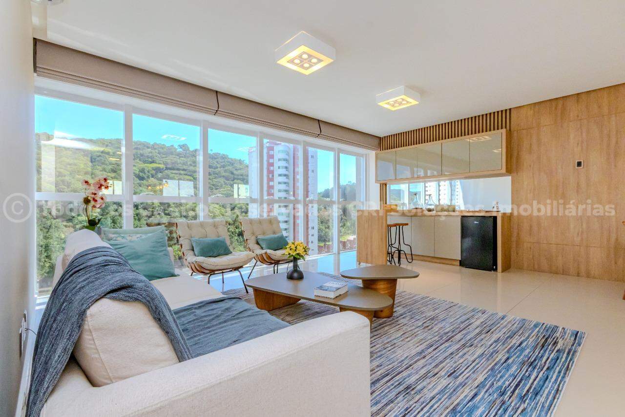 Apartamento com 4 suítes no Edifício Cartier na Barra Norte em Balneário Camboriú