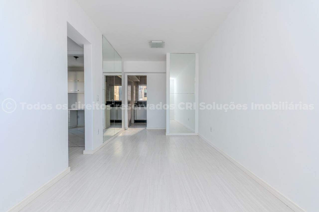 Foto do imóvel Apartamento à venda no centro de Balneário Camboriú com 2 quartos sendo 1 suíte e 1 vaga de garagem privativa no Edifício Alice