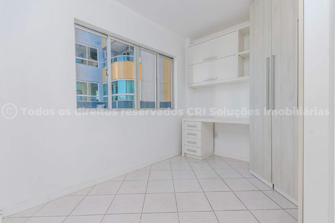Foto do imóvel Apartamento à venda no centro de Balneário Camboriú com 2 quartos sendo 1 suíte e 1 vaga de garagem privativa no Edifício Alice