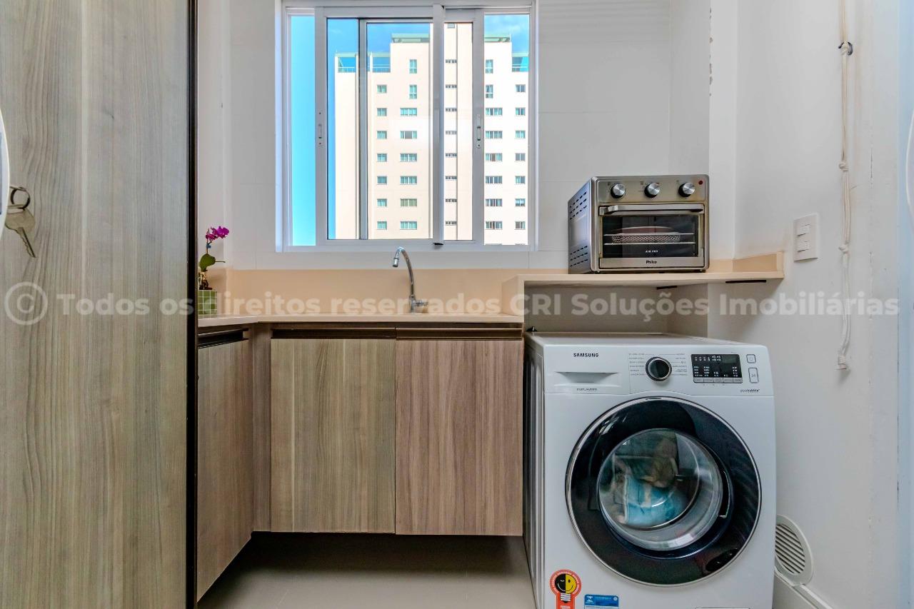 Foto do imóvel Amplo apartamento à venda no centro de Balneário Camboriú com 3 suítes e 3 vagas de garagem no Edifício Cidade de Padua