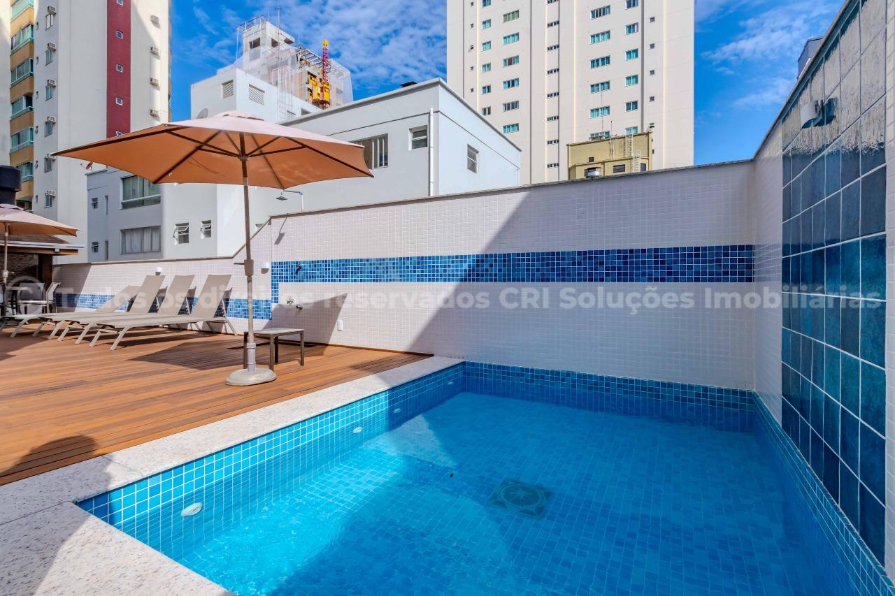 Foto do imóvel Amplo apartamento à venda no centro de Balneário Camboriú com 3 suítes e 3 vagas de garagem no Edifício Cidade de Padua