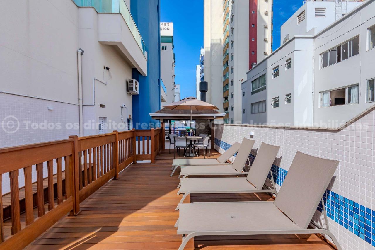 Foto do imóvel Amplo apartamento à venda no centro de Balneário Camboriú com 3 suítes e 3 vagas de garagem no Edifício Cidade de Padua