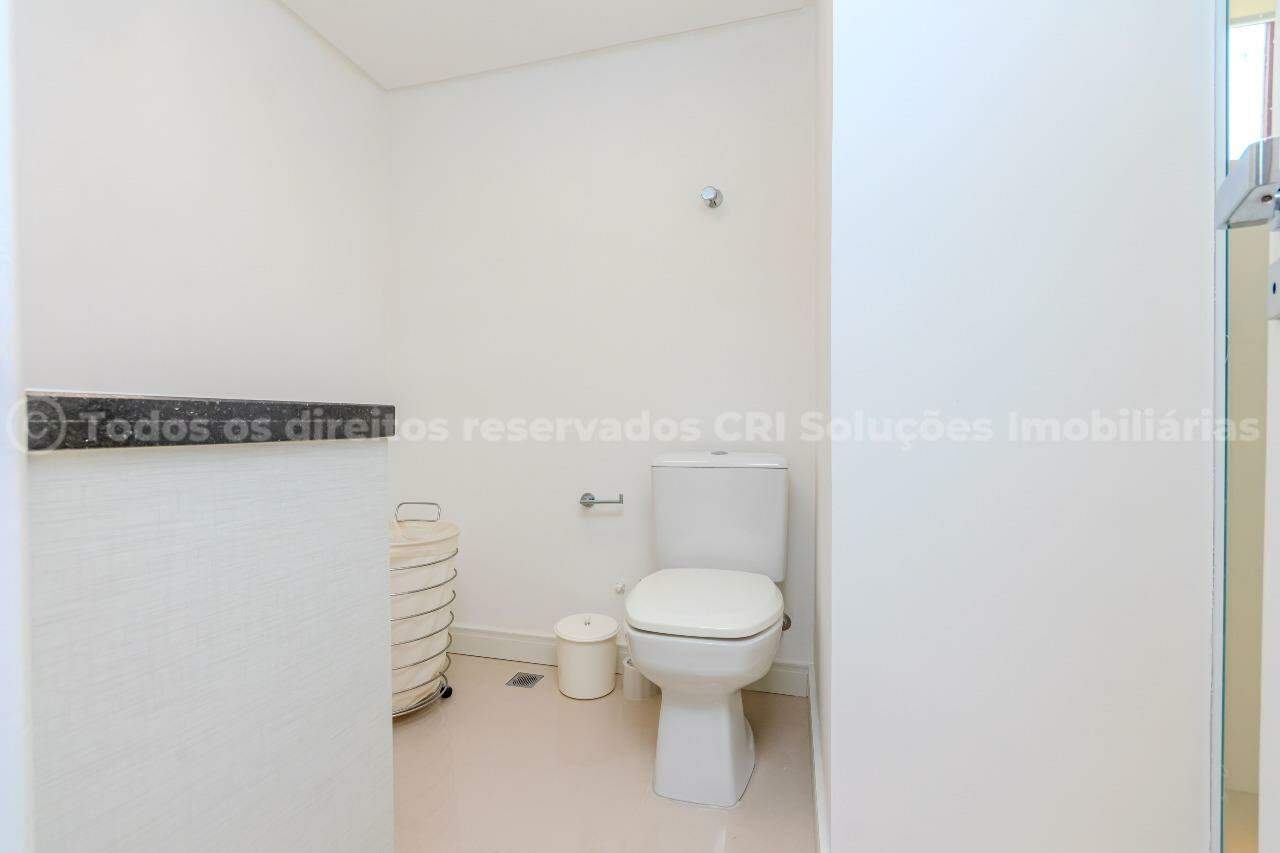 Foto do imóvel Apartamento frente-mar à venda com 3 suítes e 2 vagas de garagem no Edifício Porta do Sol , na Avenida Atlântica, no Centro de Balneário Camboriú