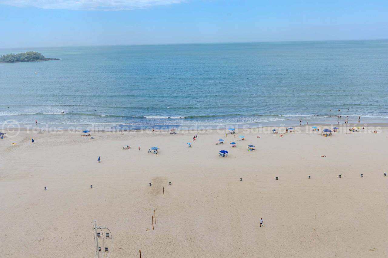 Foto do imóvel Apartamento frente-mar à venda com 3 suítes e 2 vagas de garagem no Edifício Porta do Sol , na Avenida Atlântica, no Centro de Balneário Camboriú