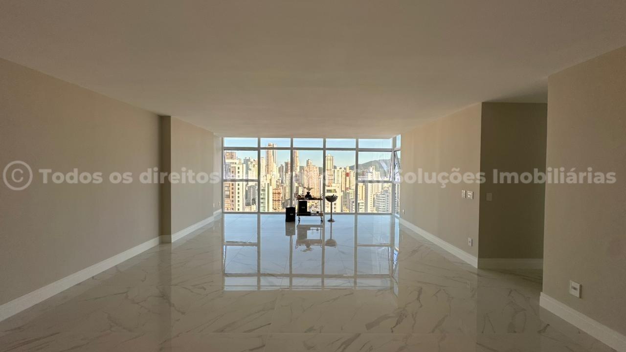 Foto do imóvel Amplo apartamento à venda com 3 suítes, 3 vagas de garagem e área de lazer completa no Horizon Residence, no centro de Balneário Camboriú