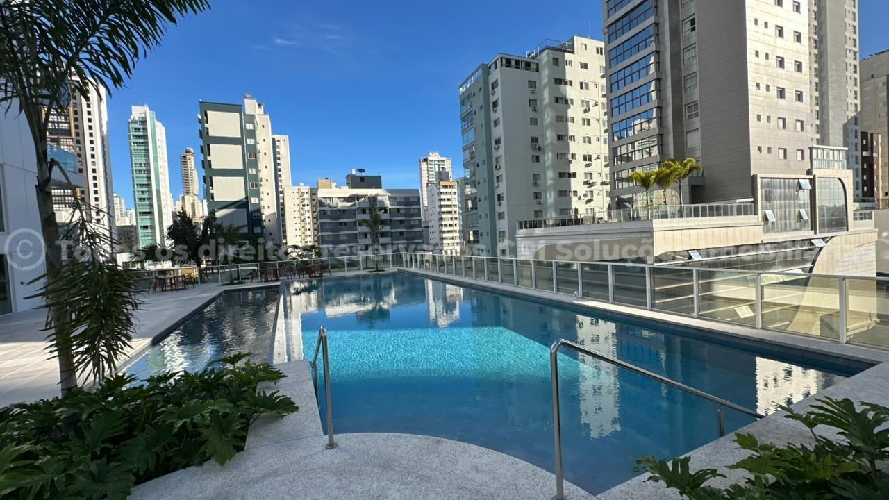 Foto do imóvel Amplo apartamento à venda com 3 suítes, 3 vagas de garagem e área de lazer completa no Horizon Residence, no centro de Balneário Camboriú