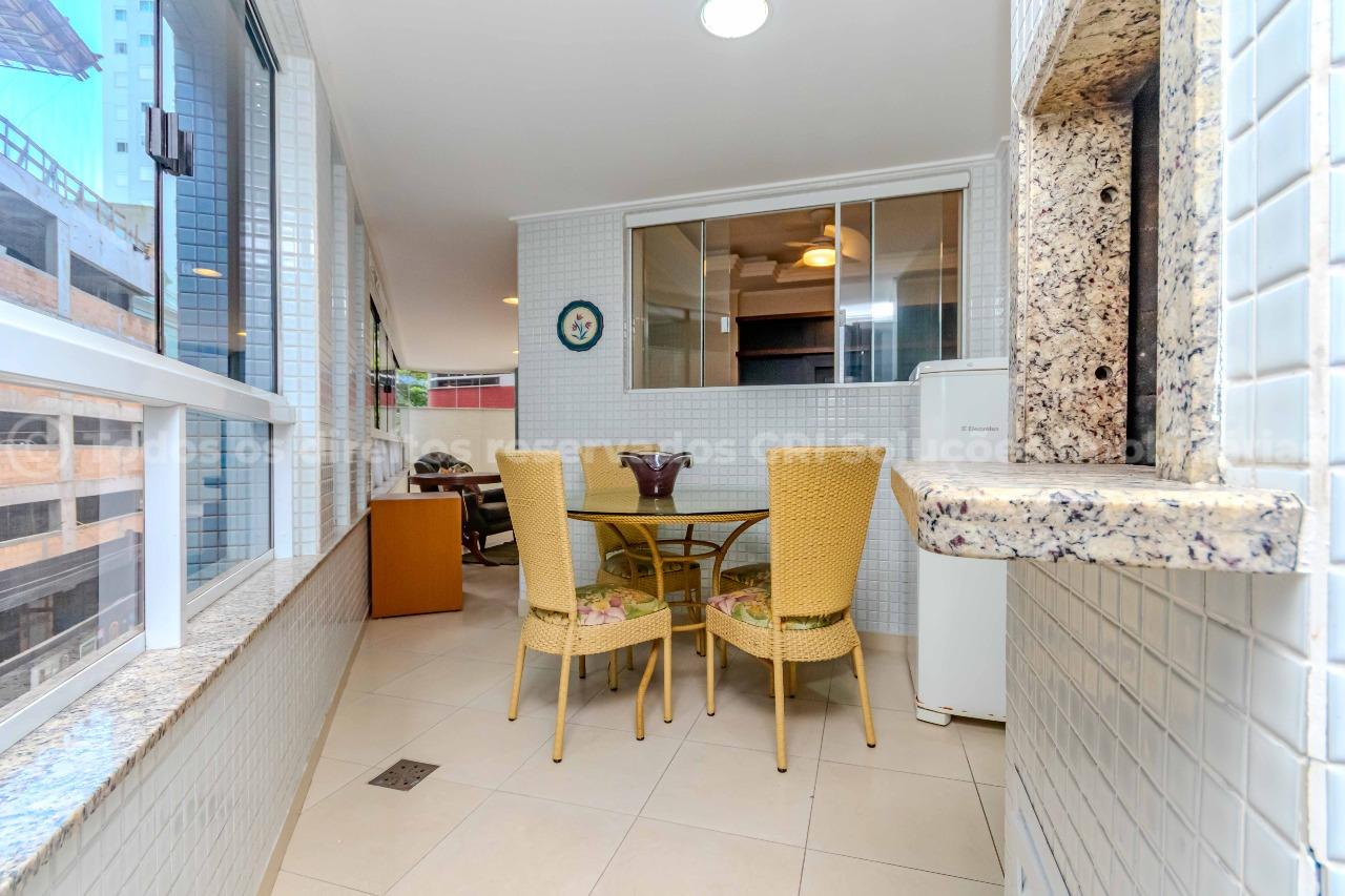 Foto do imóvel Apartamento à venda com 3 dormitórios sendo 1 suíte e 2 vagas de garagem individuais no Edifício Ilha de Mikonos na Barra Sul de Balneário Camboriú
