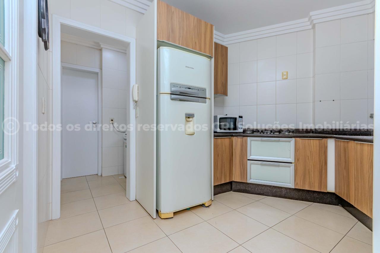 Foto do imóvel Apartamento à venda com 3 dormitórios sendo 1 suíte e 2 vagas de garagem individuais no Edifício Ilha de Mikonos na Barra Sul de Balneário Camboriú
