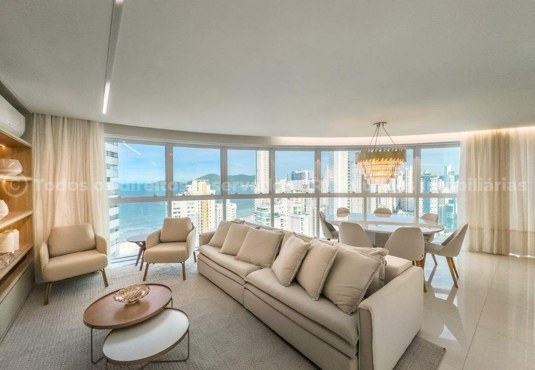Foto do imóvel Apartamento à venda com 4 suítes no Olympo Tower no centro de Balneário Camboriú | Vida na praia