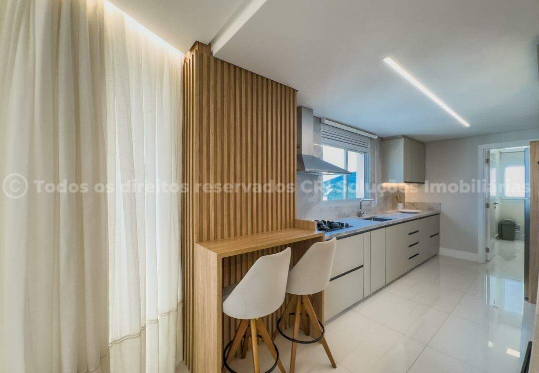 Foto do imóvel Apartamento à venda com 4 suítes no Olympo Tower no centro de Balneário Camboriú | Vida na praia