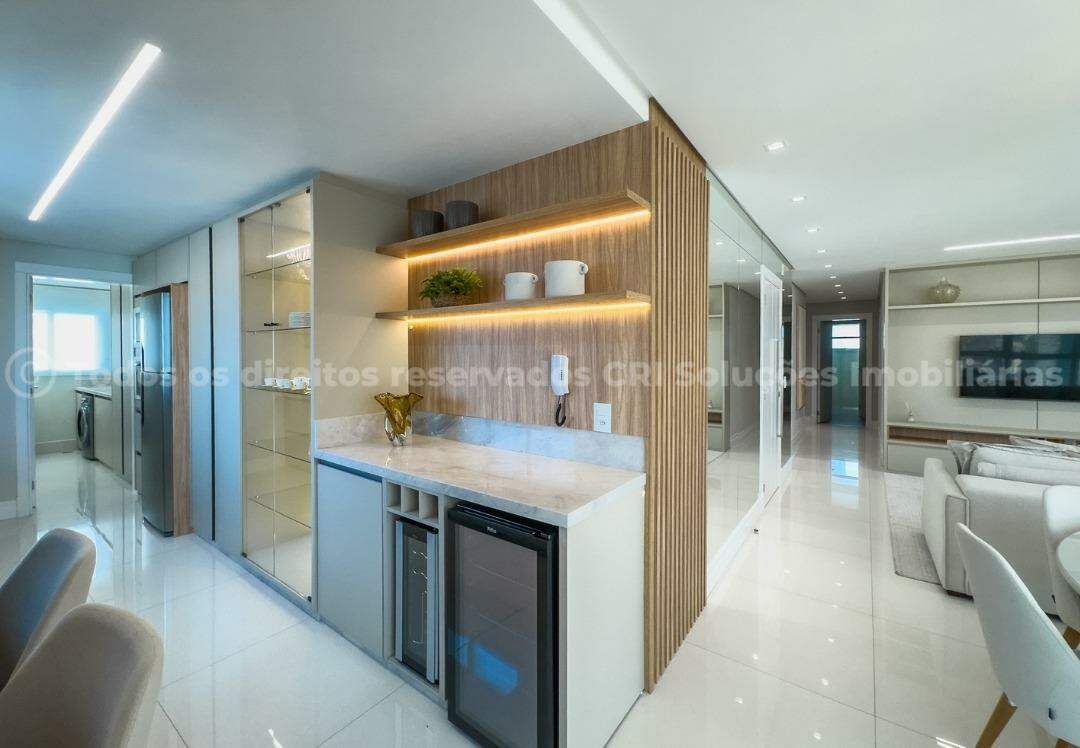 Foto do imóvel Apartamento à venda com 4 suítes no Olympo Tower no centro de Balneário Camboriú | Vida na praia