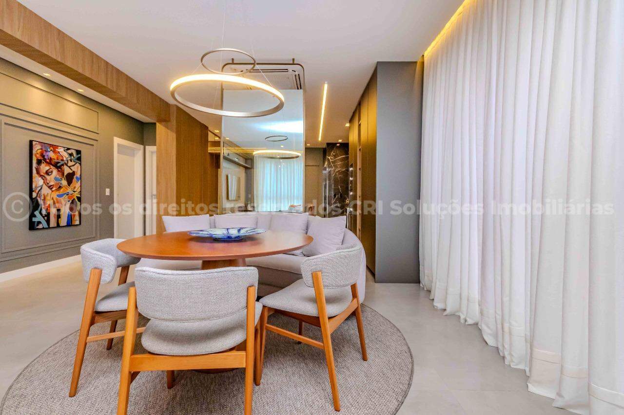 Foto do imóvel Apartamento mobiliado à venda com 3 suítes e 4 vagas de garagem no Edifício Costa Esmeralda, na Barra Norte de Balneário Camboriú