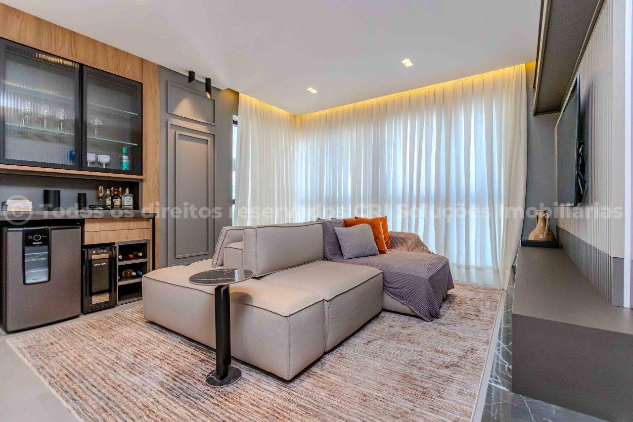 Foto do imóvel Apartamento mobiliado à venda com 3 suítes e 4 vagas de garagem no Edifício Costa Esmeralda, na Barra Norte de Balneário Camboriú