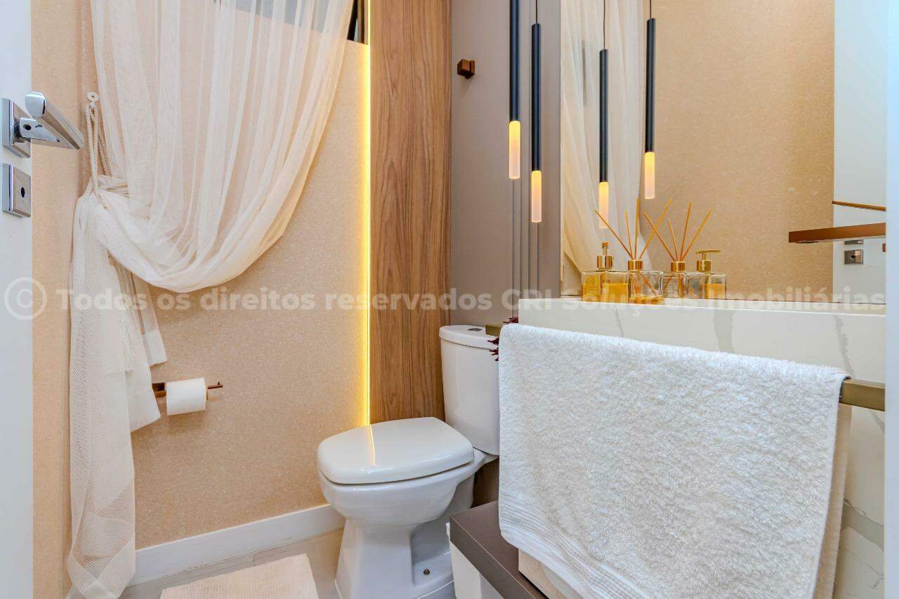 Foto do imóvel Apartamento mobiliado à venda com 3 suítes e 4 vagas de garagem no Edifício Costa Esmeralda, na Barra Norte de Balneário Camboriú