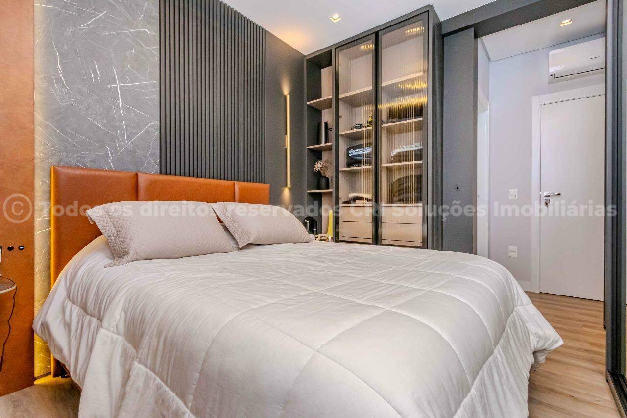 Foto do imóvel Apartamento mobiliado à venda com 3 suítes e 4 vagas de garagem no Edifício Costa Esmeralda, na Barra Norte de Balneário Camboriú