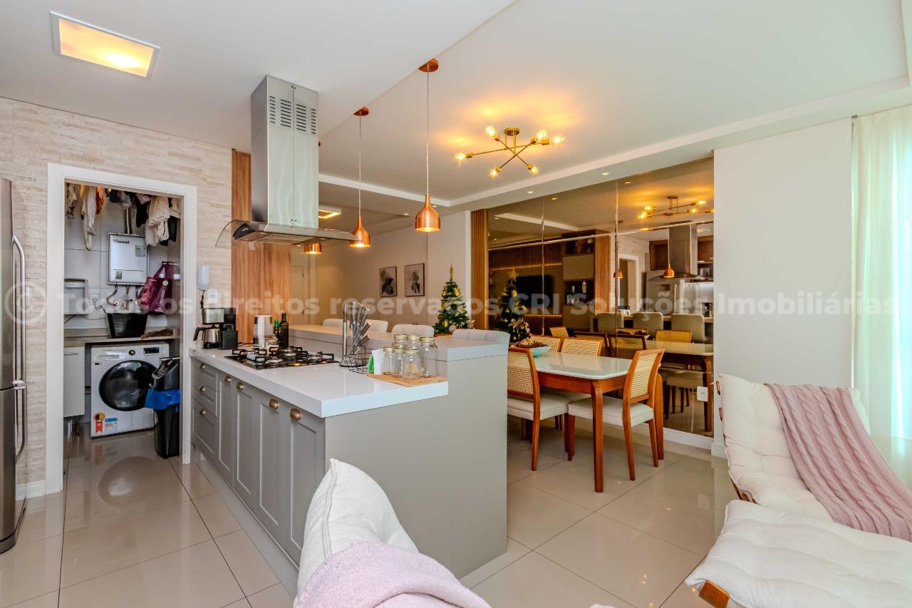 Foto do imóvel Apartamento à venda com 3 dormitórios sendo 1 suíte do Edifício Figueira da Foz no centro de Balneário Camboriú