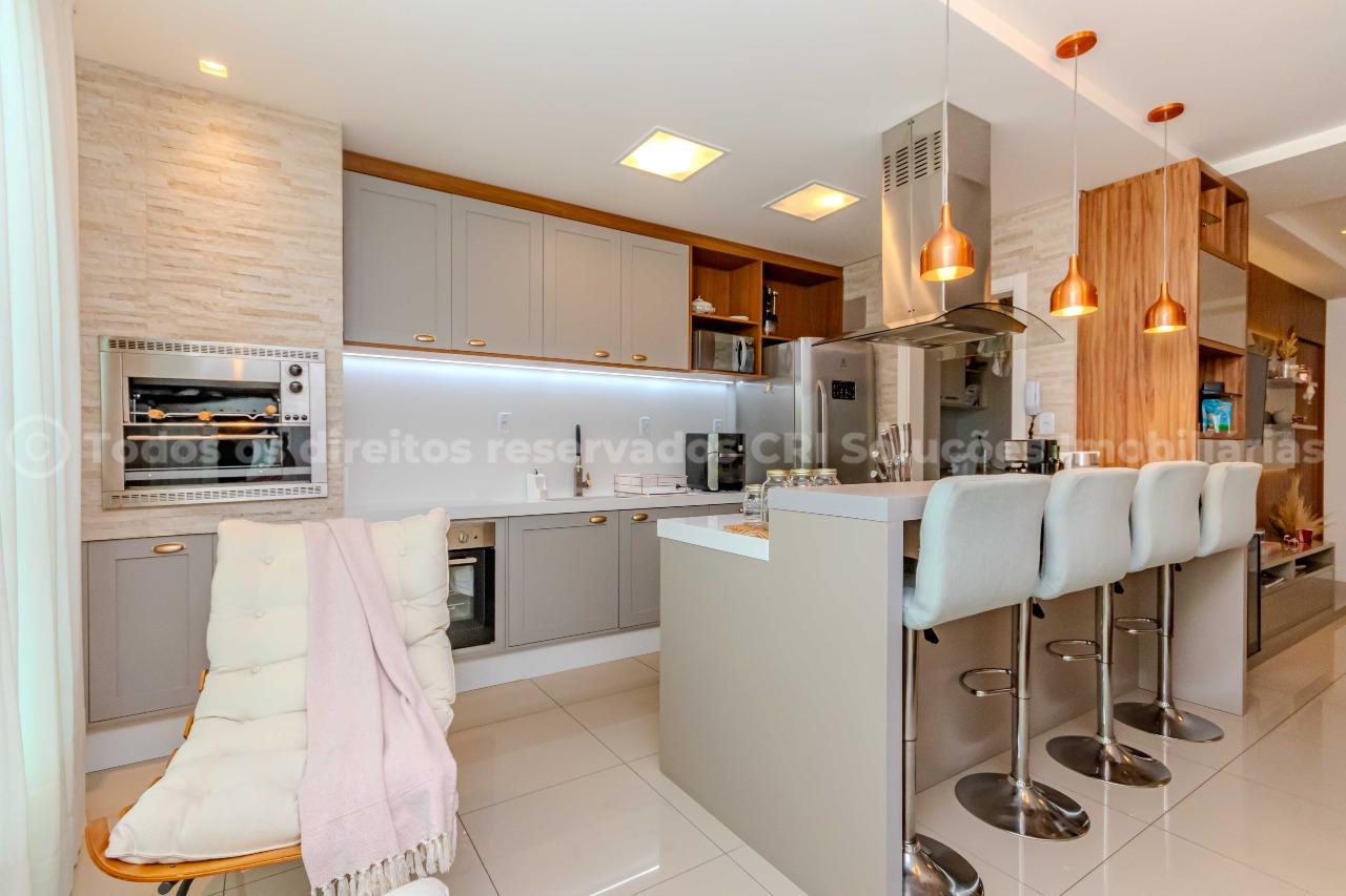 Foto do imóvel Apartamento à venda com 3 dormitórios sendo 1 suíte do Edifício Figueira da Foz no centro de Balneário Camboriú