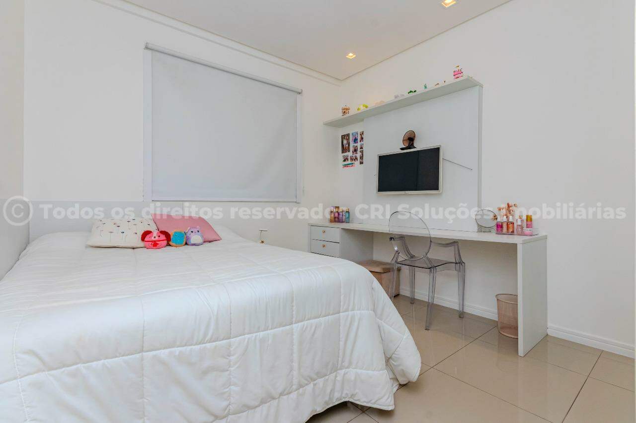 Foto do imóvel Apartamento à venda com 3 dormitórios sendo 1 suíte do Edifício Figueira da Foz no centro de Balneário Camboriú