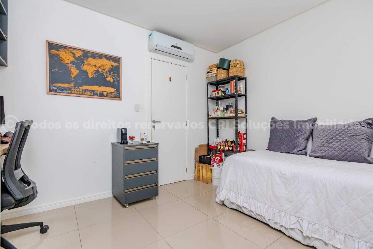 Foto do imóvel Apartamento à venda com 3 dormitórios sendo 1 suíte do Edifício Figueira da Foz no centro de Balneário Camboriú
