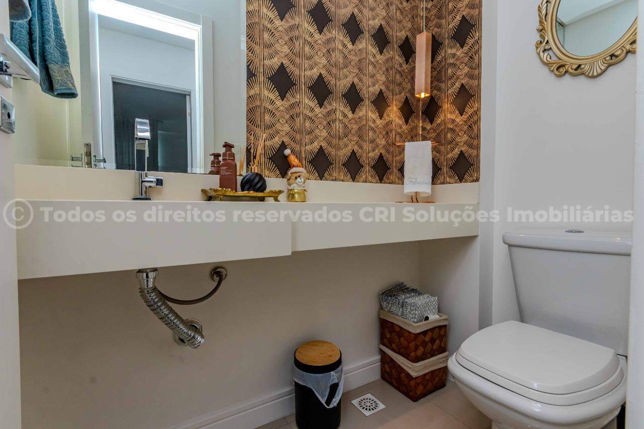 Foto do imóvel Apartamento à venda com 3 dormitórios sendo 1 suíte do Edifício Figueira da Foz no centro de Balneário Camboriú