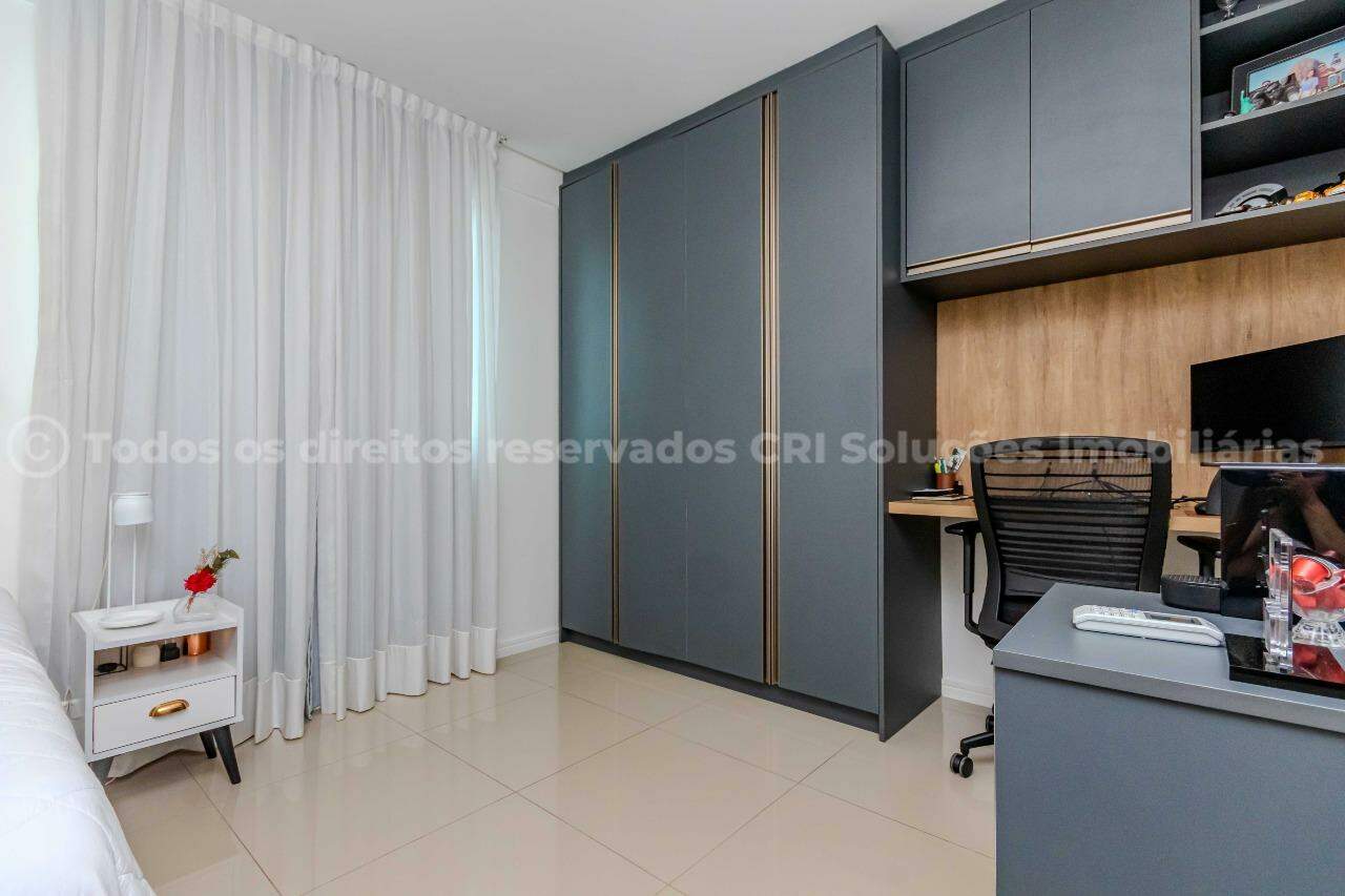 Foto do imóvel Apartamento à venda com 3 dormitórios sendo 1 suíte do Edifício Figueira da Foz no centro de Balneário Camboriú