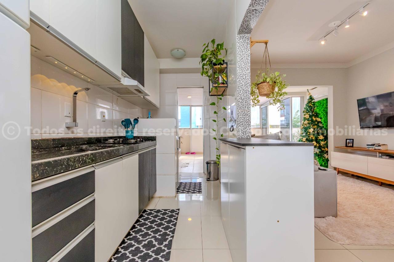 Foto do imóvel Apartamento à venda com 2 dormitórios sendo 1 suíte e 1 vaga de garagem no Edifício Vale do Reno, no coração de Balneário Camboriú