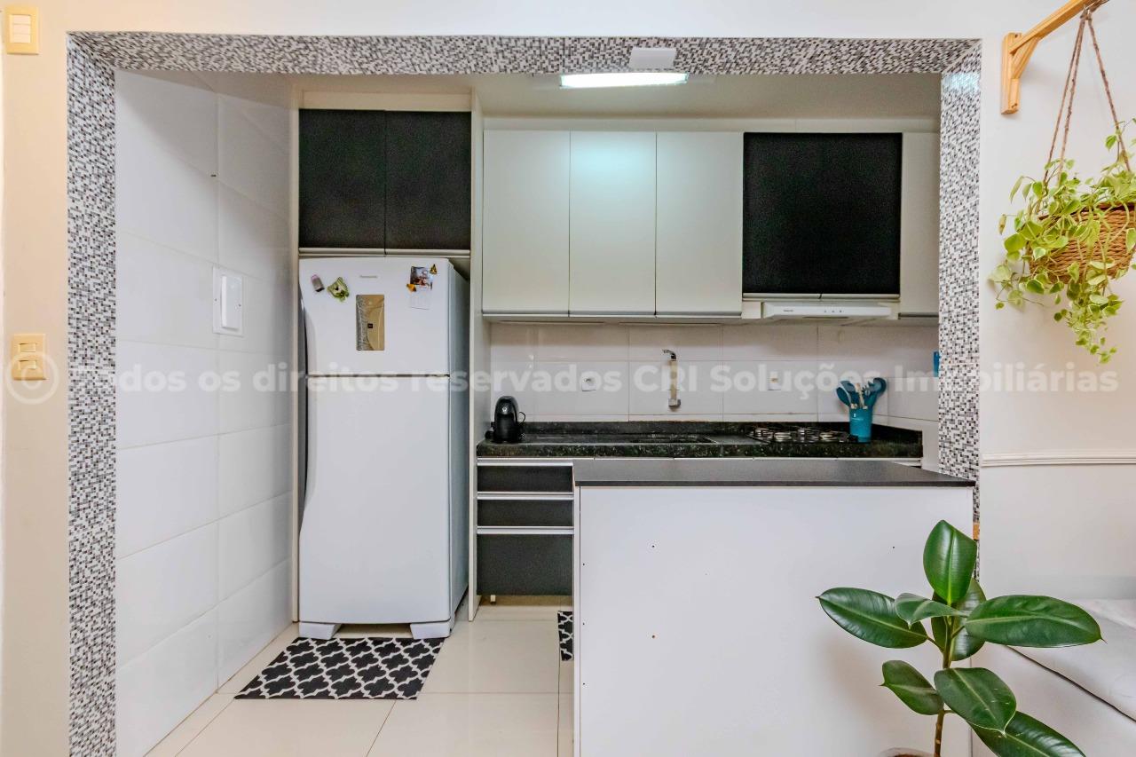 Foto do imóvel Apartamento à venda com 2 dormitórios sendo 1 suíte e 1 vaga de garagem no Edifício Vale do Reno, no coração de Balneário Camboriú