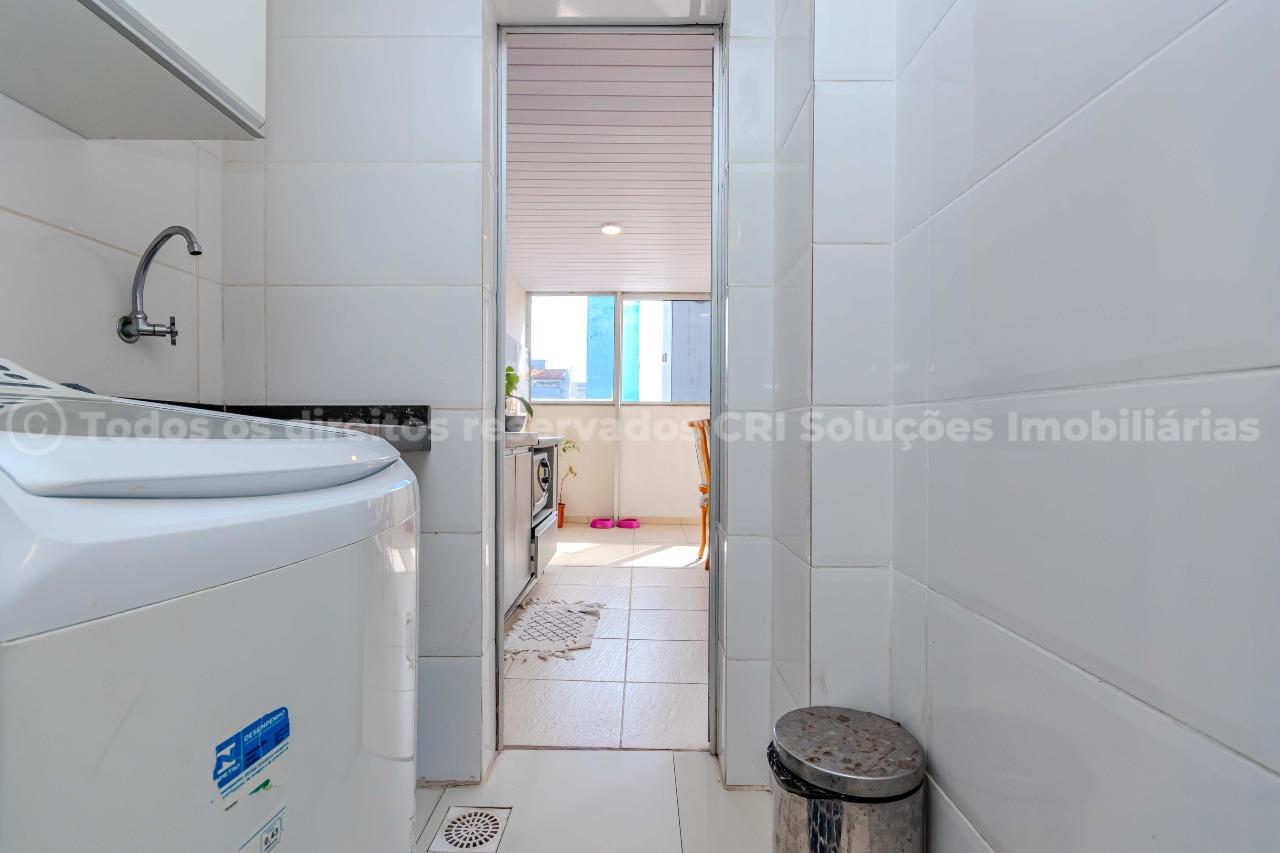 Foto do imóvel Apartamento à venda com 2 dormitórios sendo 1 suíte e 1 vaga de garagem no Edifício Vale do Reno, no coração de Balneário Camboriú