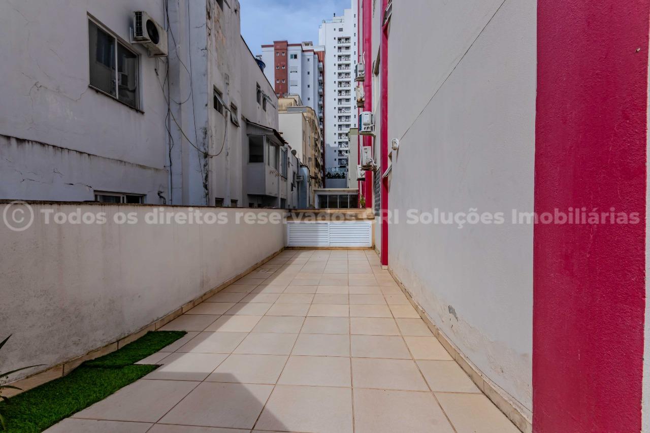Foto do imóvel Apartamento à venda com 2 dormitórios sendo 1 suíte e 1 vaga de garagem no Edifício Vale do Reno, no coração de Balneário Camboriú