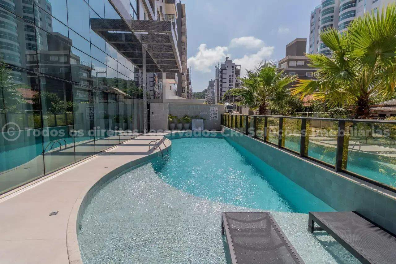 Foto do imóvel Apartamento alto padrão à venda com 3 suítes e 2 vagas de garagem no Surfers Paradise, na cobiçada Praia Brava de Itajaí