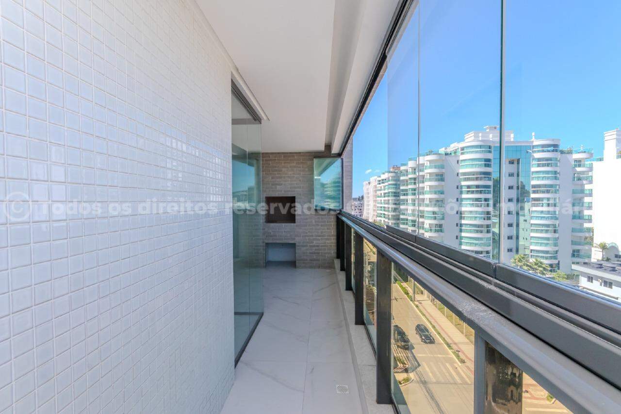 Foto do imóvel Apartamento alto padrão à venda com 3 suítes e 2 vagas de garagem no Surfers Paradise, na cobiçada Praia Brava de Itajaí