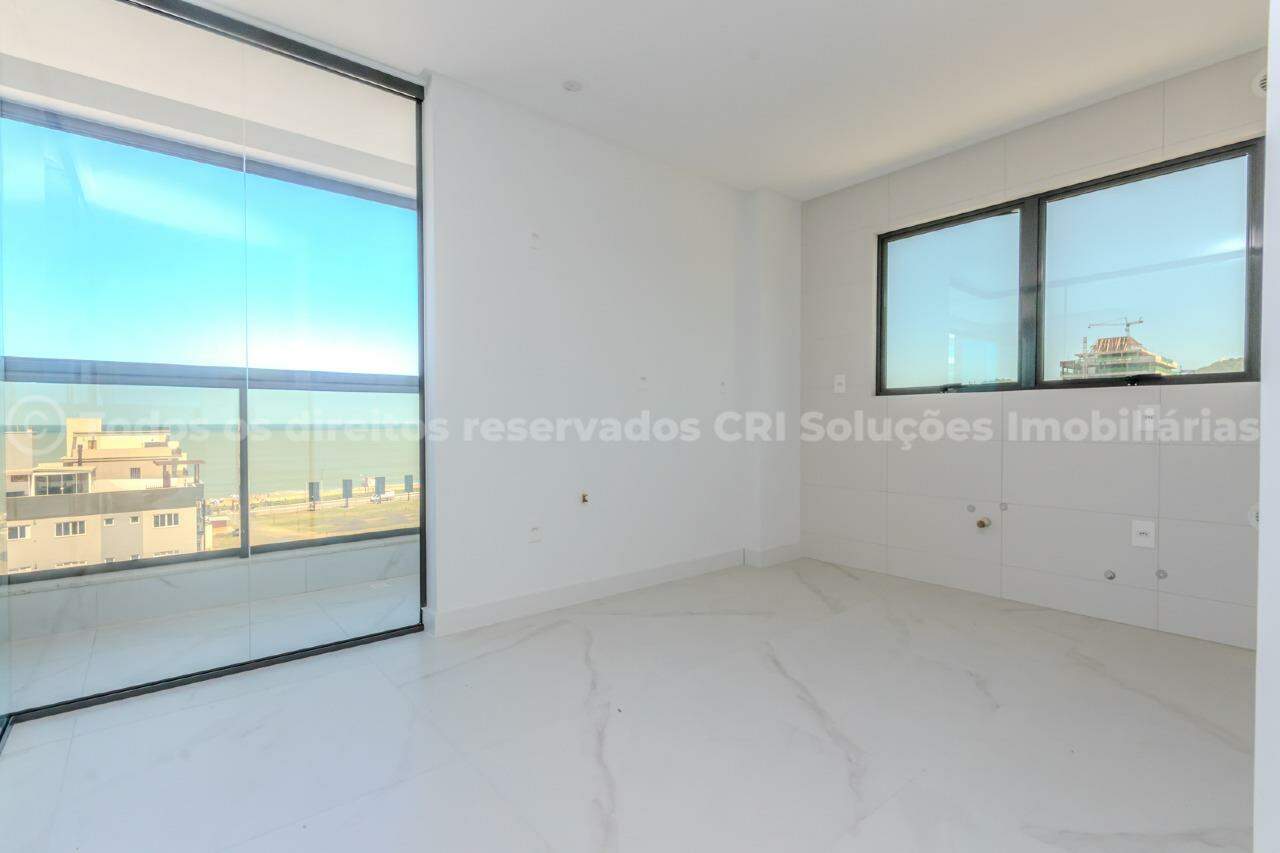 Foto do imóvel Apartamento alto padrão à venda com 3 suítes e 2 vagas de garagem no Surfers Paradise, na cobiçada Praia Brava de Itajaí